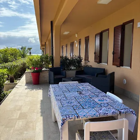 Sunset Vibes Apartment Cefalu
